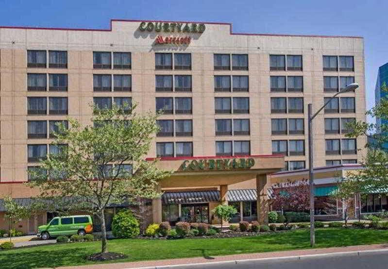 Courtyard By Marriott Secaucus Meadowlands Hotell Exteriör bild