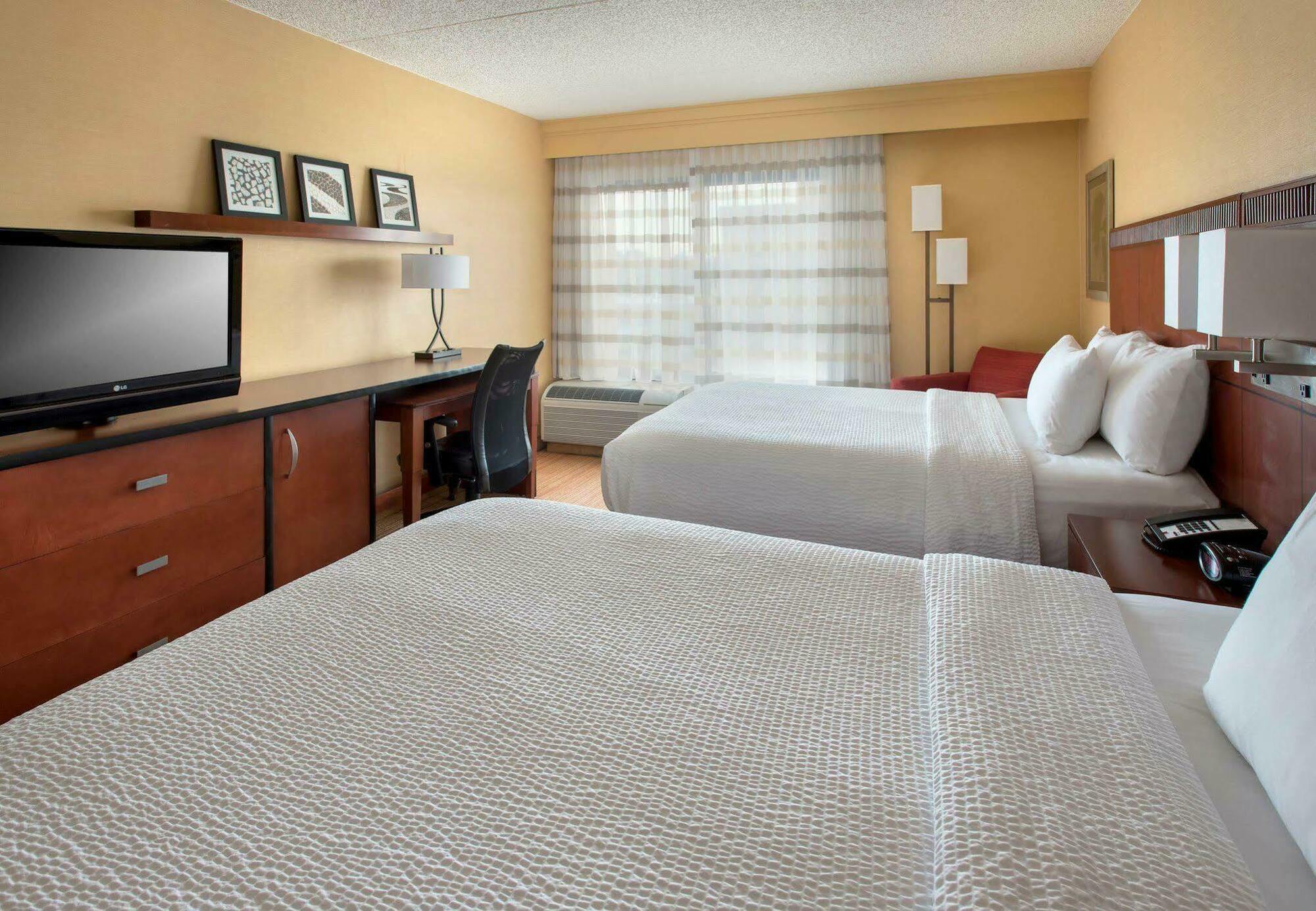 Courtyard By Marriott Secaucus Meadowlands Hotell Exteriör bild