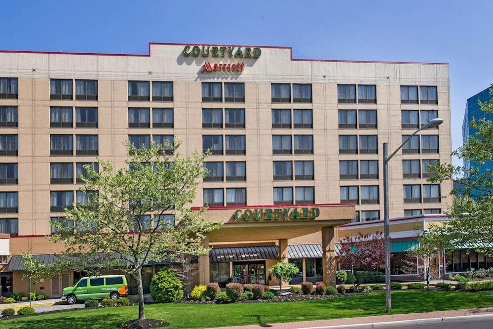 Courtyard By Marriott Secaucus Meadowlands Hotell Exteriör bild